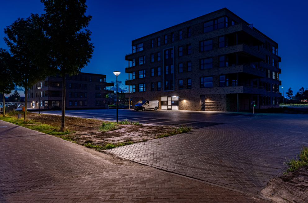 Lightronics armatuur bij een parkeerterrein