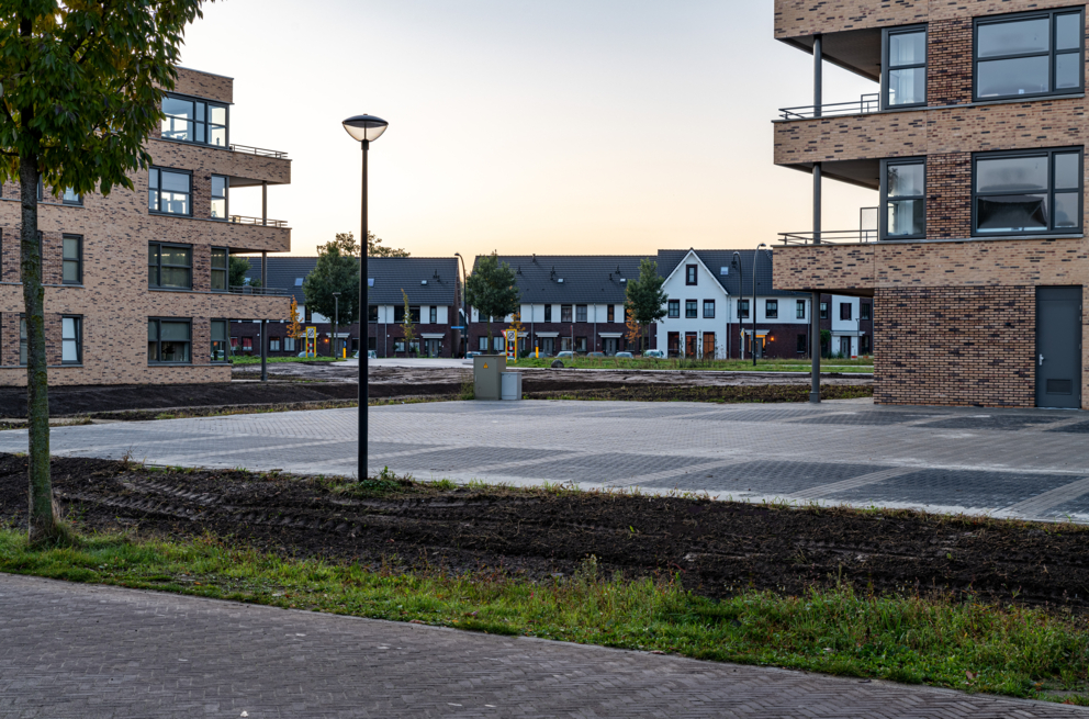 Lightronics armatuur op een parkeerterrein