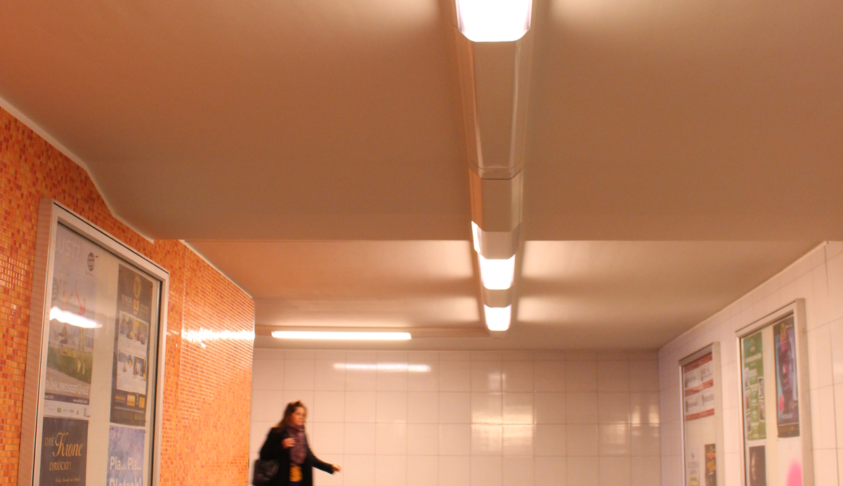 Lightronics armatuur op een metrostation