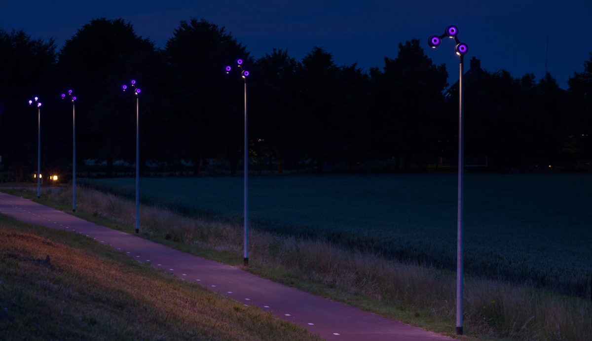 Lightronics fietskettingarmaturen door Iris Dijkstra van Atelier LEK langs het Rijnwaalpad fietspad tussen Arnhem en Nijmegen