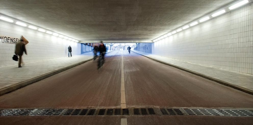 Lightronics PLUTEGO armatuur in een fietstunnel