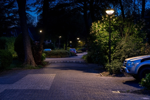 Lightronics CEDER A2 armaturen langs een looppad in het Fabritiuspark in Heerhugowaard